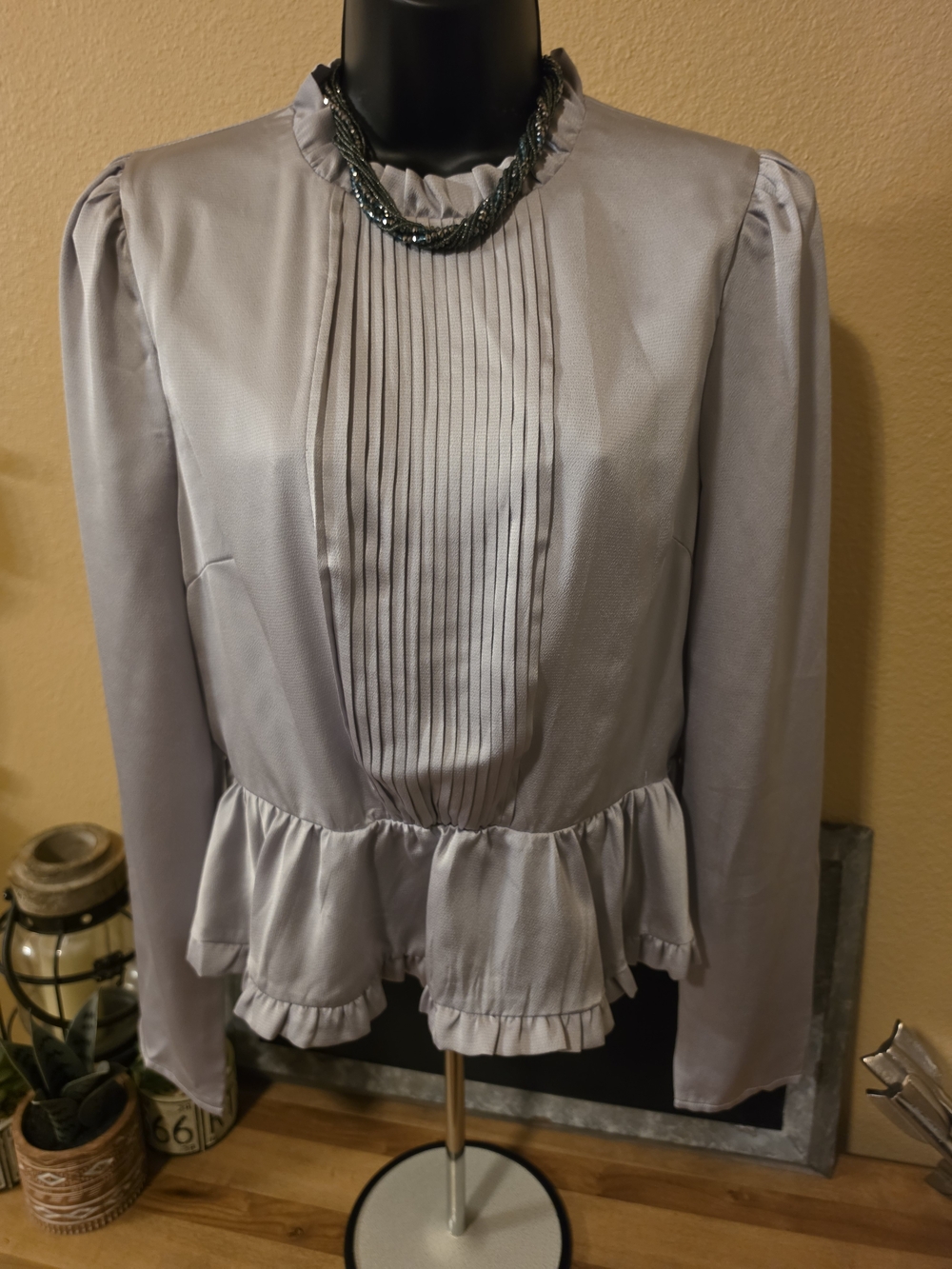 DO+BE Silver Pleated Ruffle Mock Neck Puff Sleeve Satin Blouse in size L